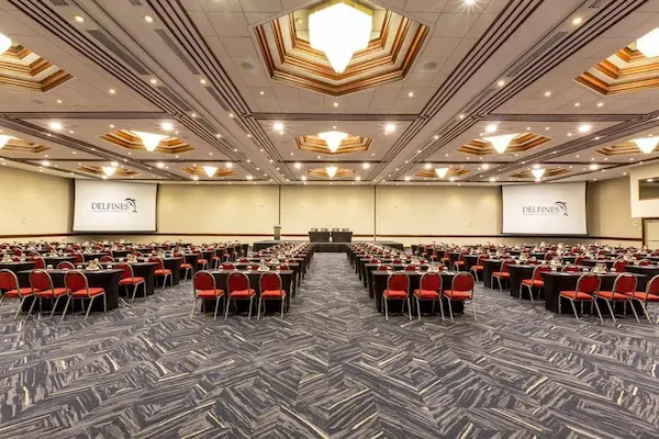 Hotel Los Delfines & Convention Center